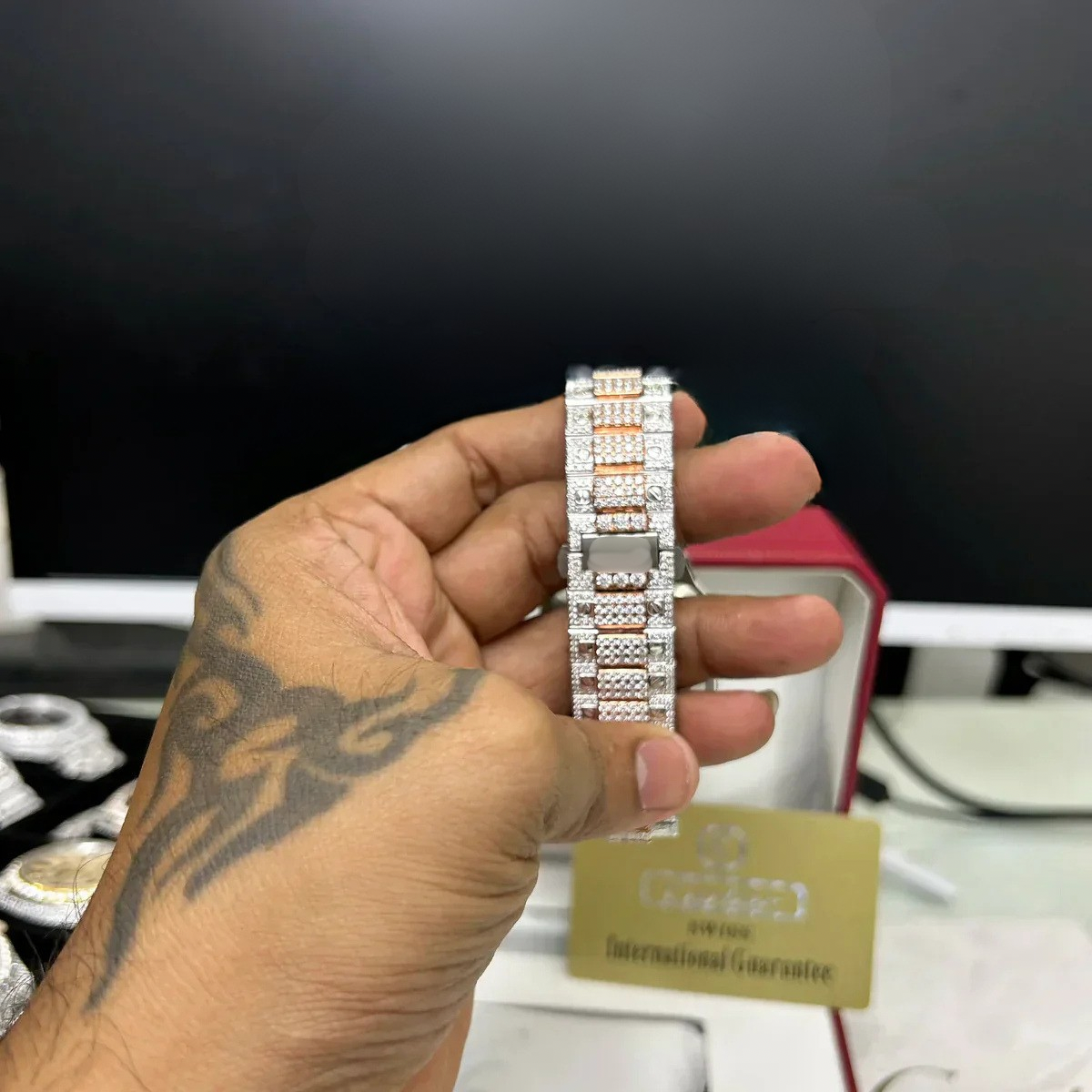 Moissanite Generic Watch Supplier